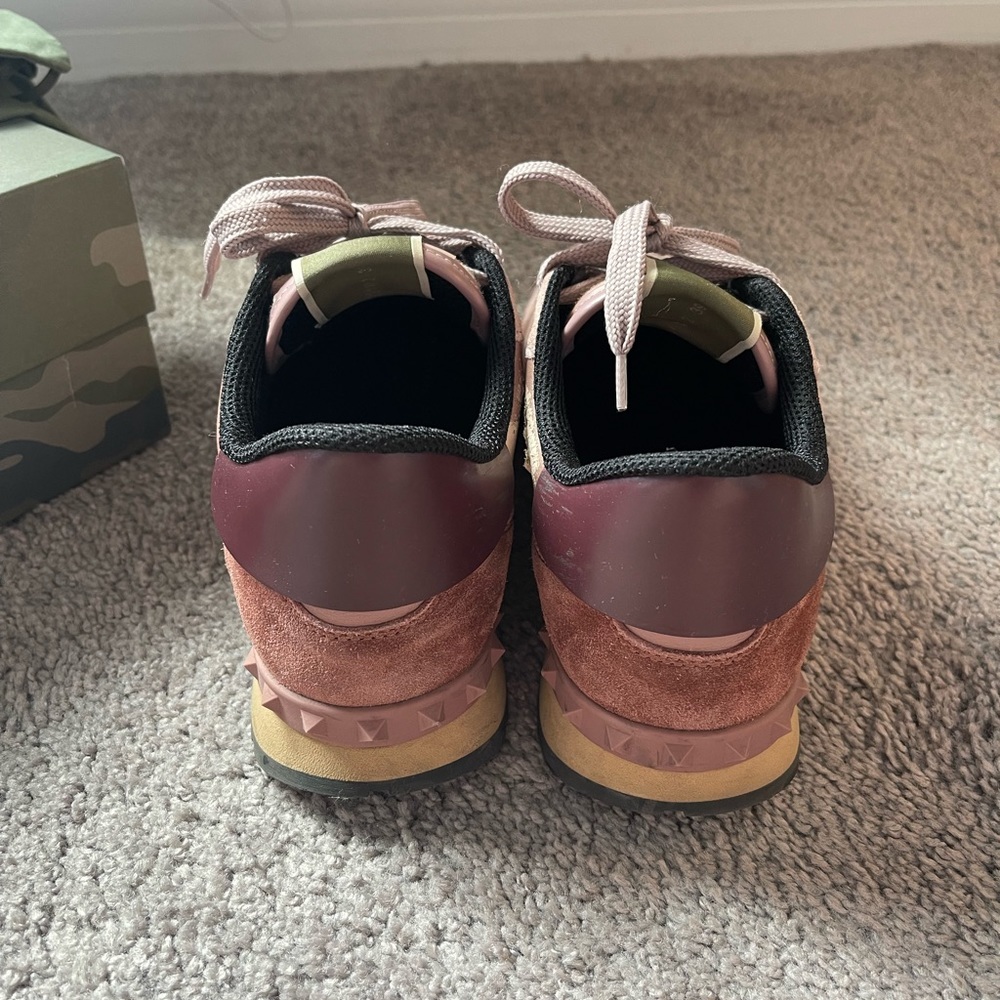 Valentino Garavani Sneakers - Picture 4 of 6